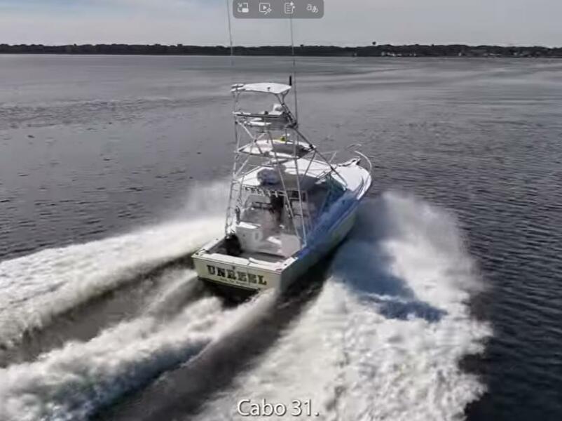 31' 2001 Cabo Express