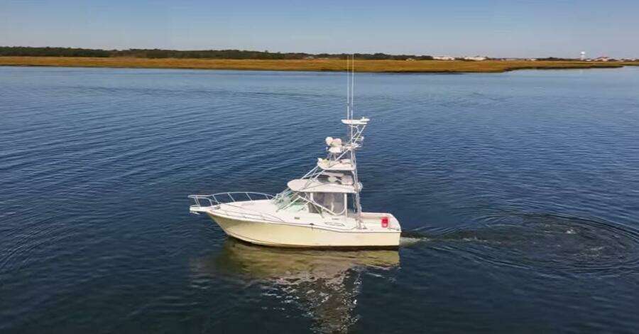 UNREEL 31ft Cabo Yacht For Sale