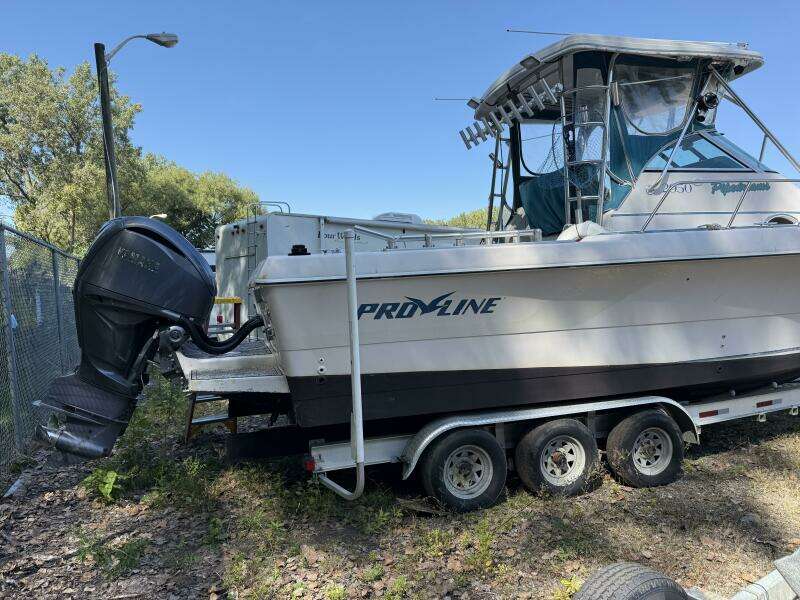 Pipedreams 29ft Pro Line Yacht For Sale