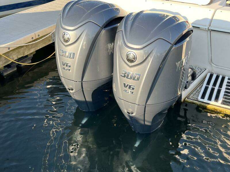 Pipedreams 29ft Pro Line Yacht For Sale