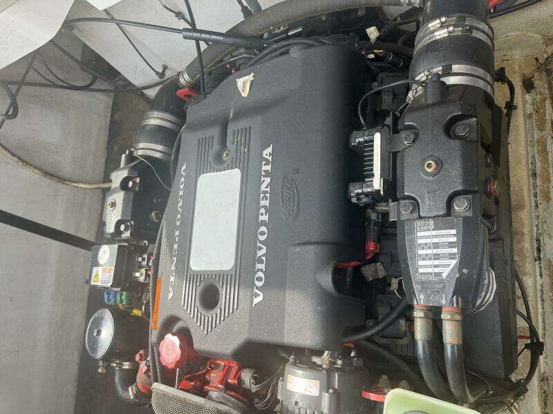 28ft Cobalt Yacht For Sale