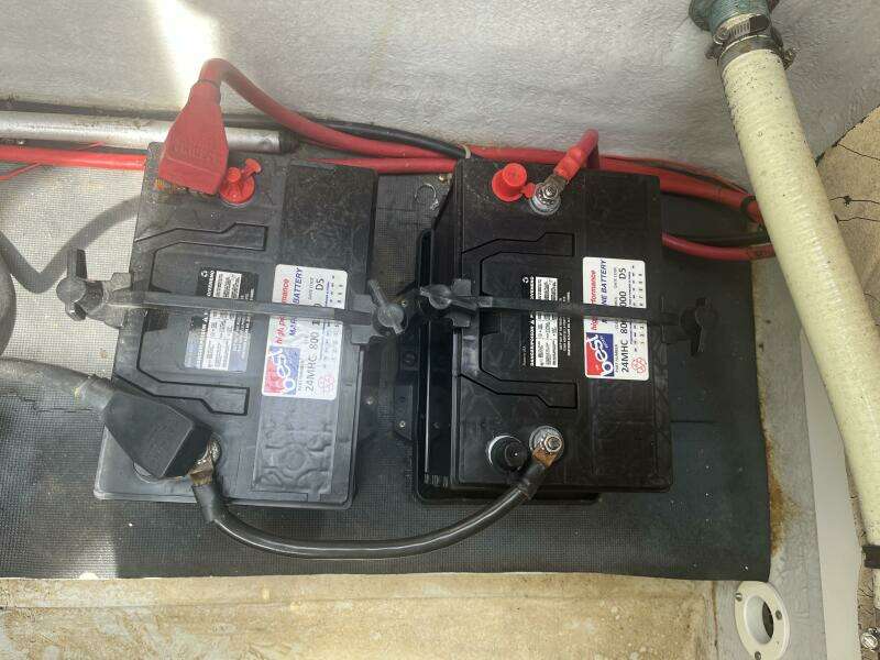 28ft Cobalt Yacht For Sale