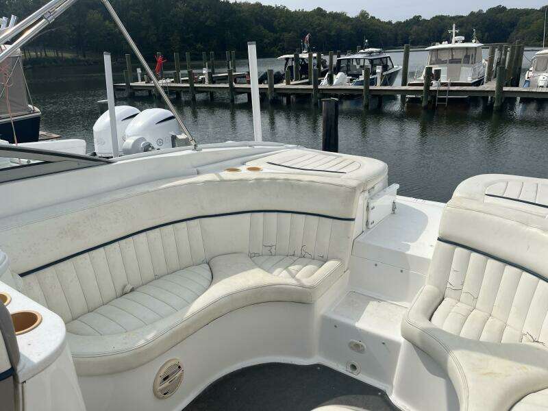 28ft Cobalt Yacht For Sale