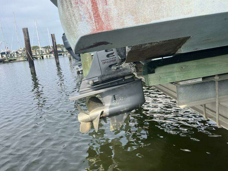 28ft Cobalt Yacht For Sale