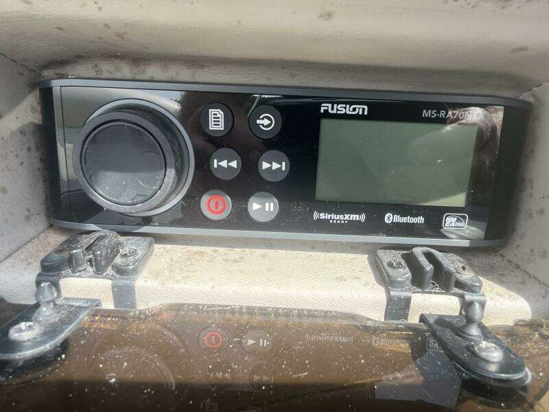 28ft Cobalt Yacht For Sale