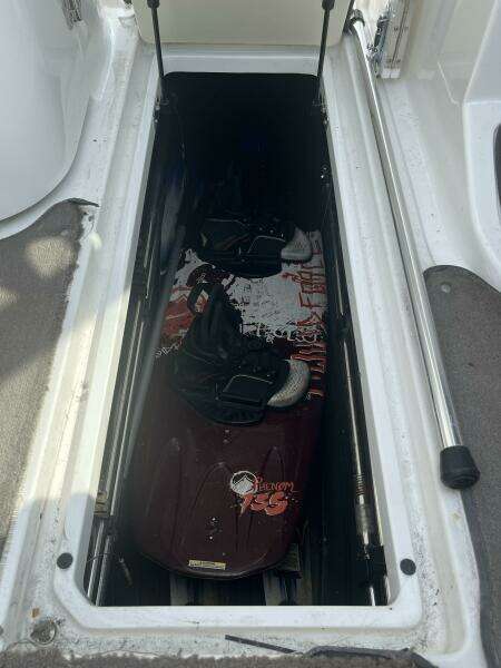 28ft Cobalt Yacht For Sale