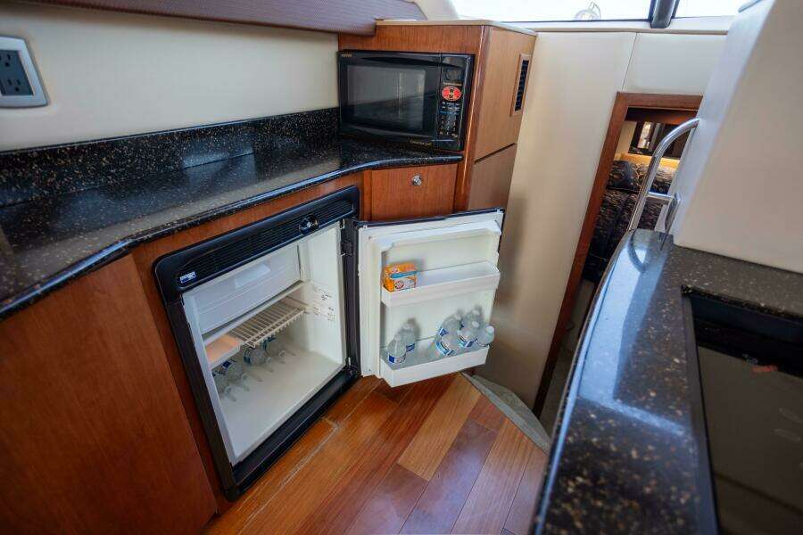 Seacougs 34ft Meridian Yacht For Sale