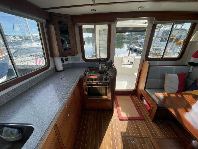 SPRAY 39ft Nordic Tugs Yacht For Sale