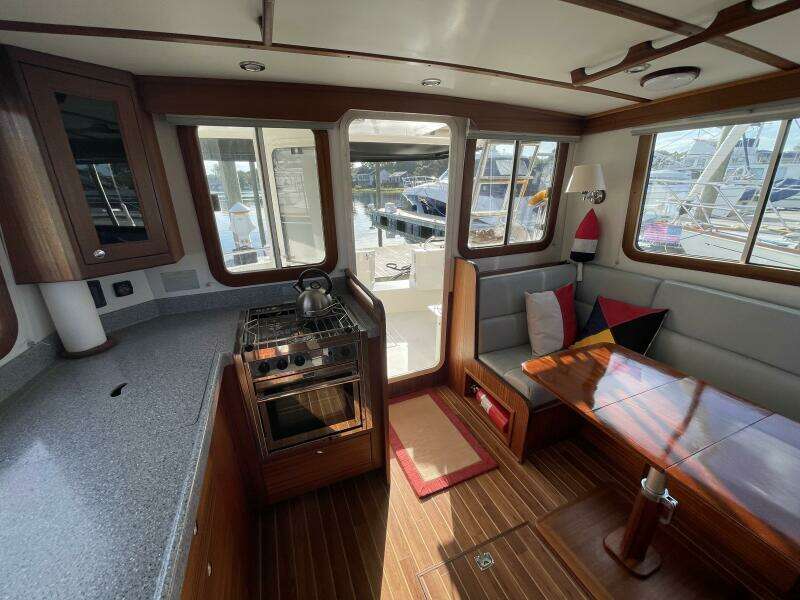 SPRAY 39ft Nordic Tugs Yacht For Sale