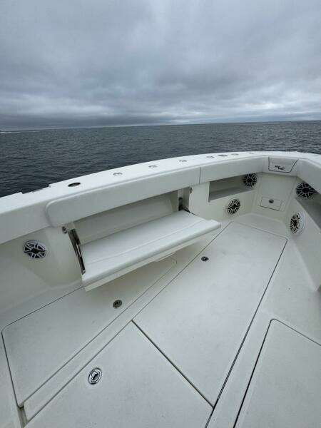 Remote Work 37ft SeaVee Yacht For Sale