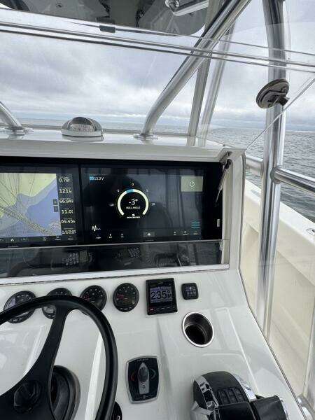 Remote Work 37ft SeaVee Yacht For Sale