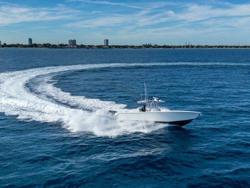 Remote Work 37ft SeaVee Yacht For Sale