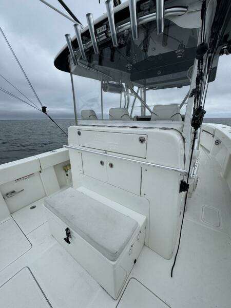 Remote Work 37ft SeaVee Yacht For Sale