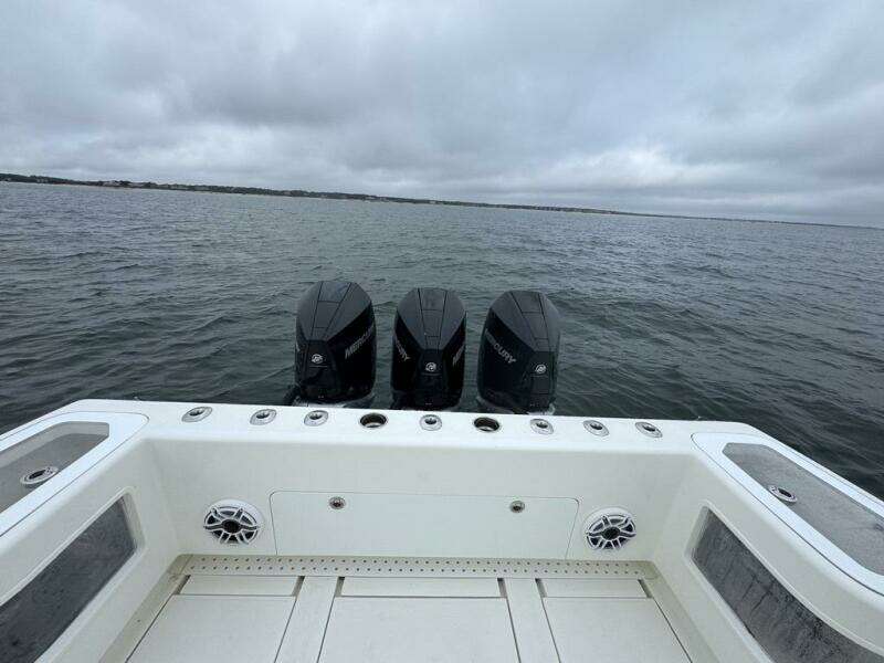Remote Work 37ft SeaVee Yacht For Sale