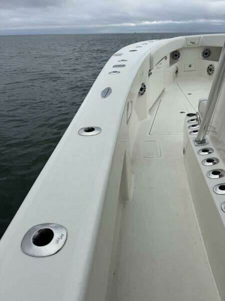 Remote Work 37ft SeaVee Yacht For Sale