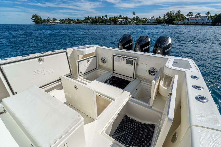 Remote Work 37ft SeaVee Yacht For Sale