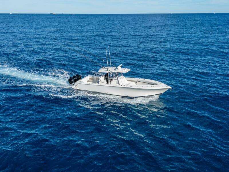 Remote Work 37ft SeaVee Yacht For Sale