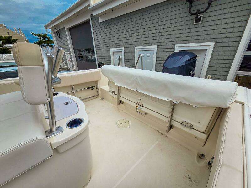 24ft Robalo Yacht For Sale