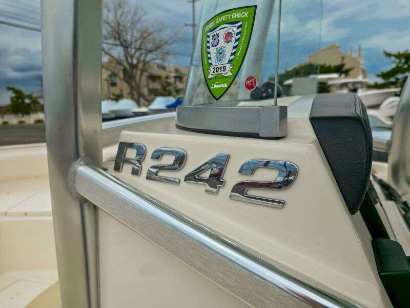 24ft Robalo Yacht For Sale