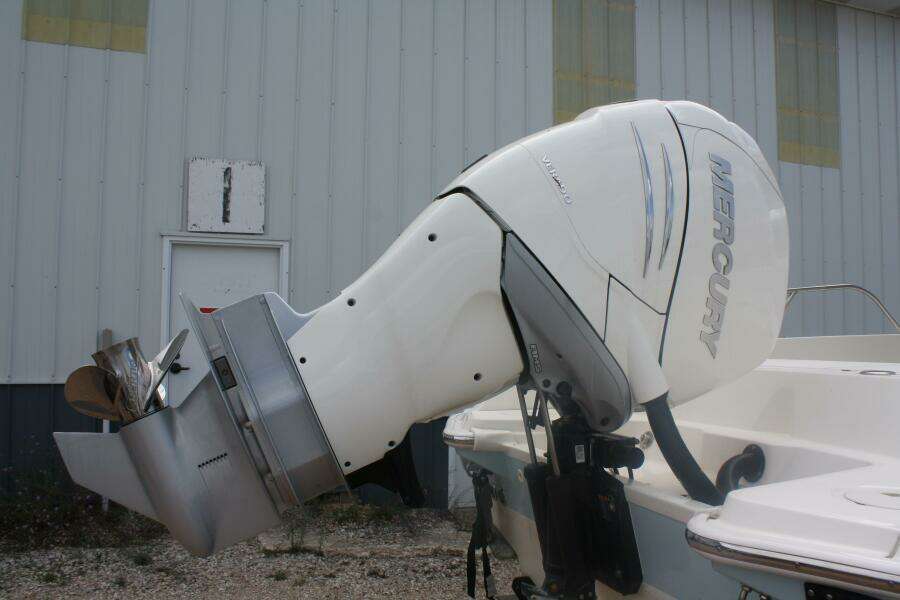 27ft Boston Whaler Yacht For Sale