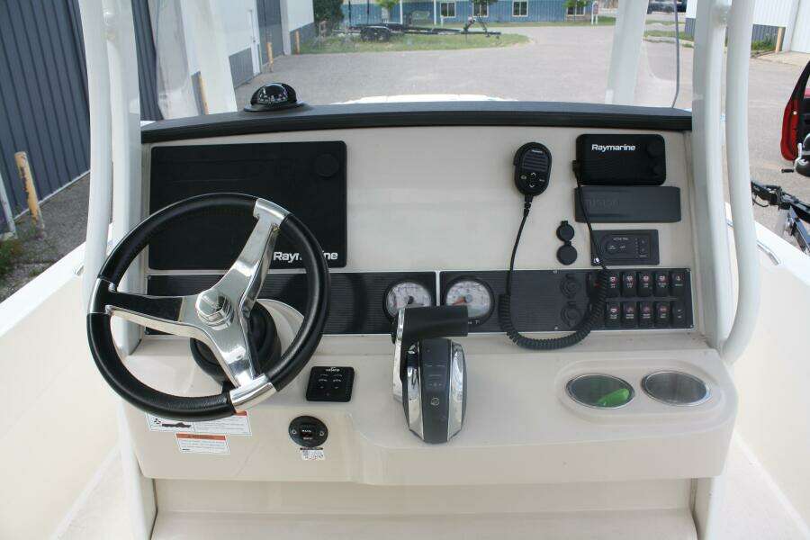 27ft Boston Whaler Yacht For Sale