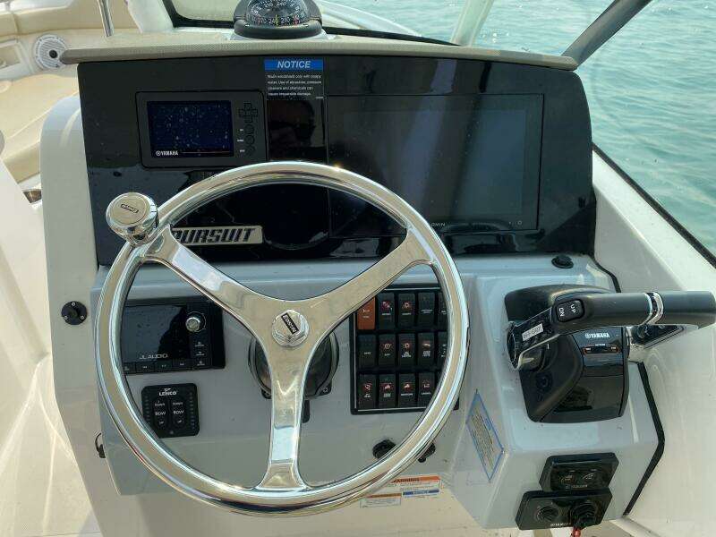 RePete 26ft Pursuit Yacht For Sale