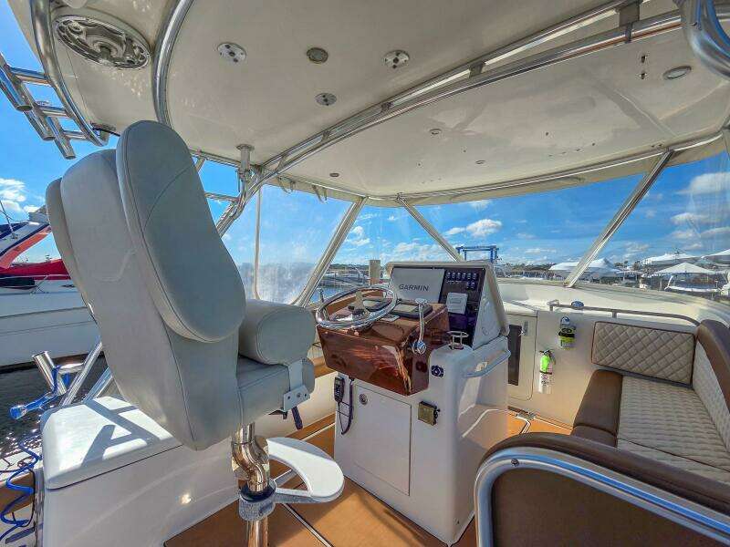 35ft Egg Harbor Yacht For Sale