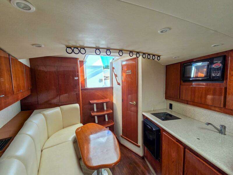 35ft Egg Harbor Yacht For Sale