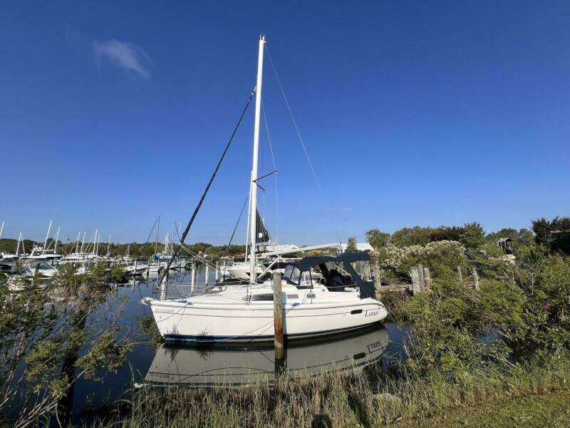 Luna 31ft Hunter Yacht For Sale