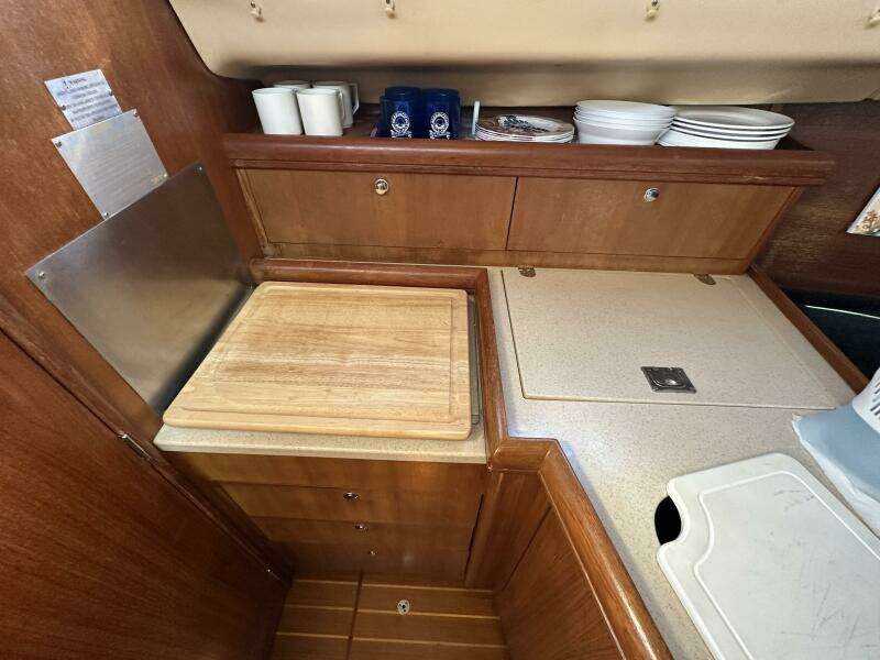 Luna 31ft Hunter Yacht For Sale