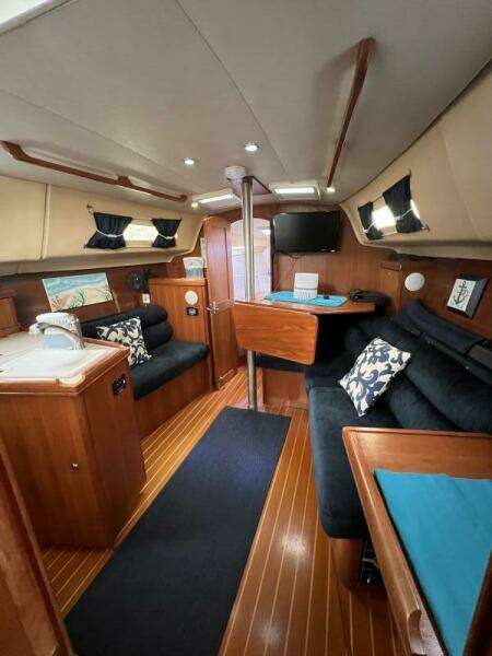 Luna 31ft Hunter Yacht For Sale