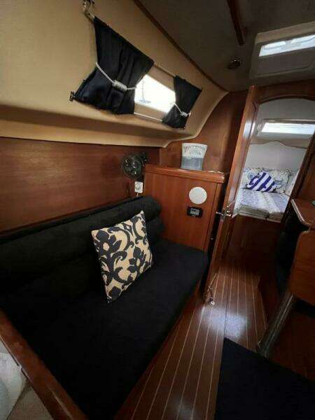 Luna 31ft Hunter Yacht For Sale