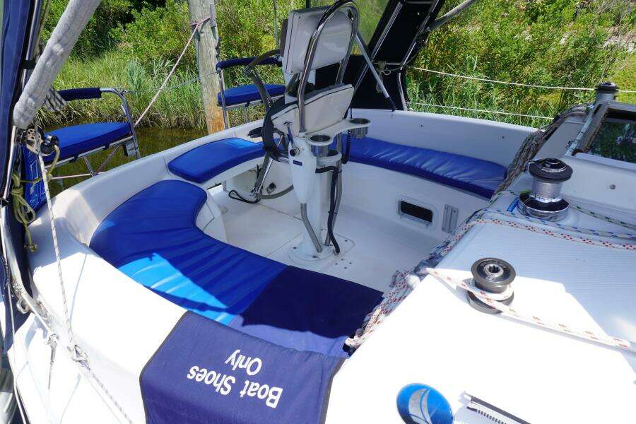 Luna 31ft Hunter Yacht For Sale