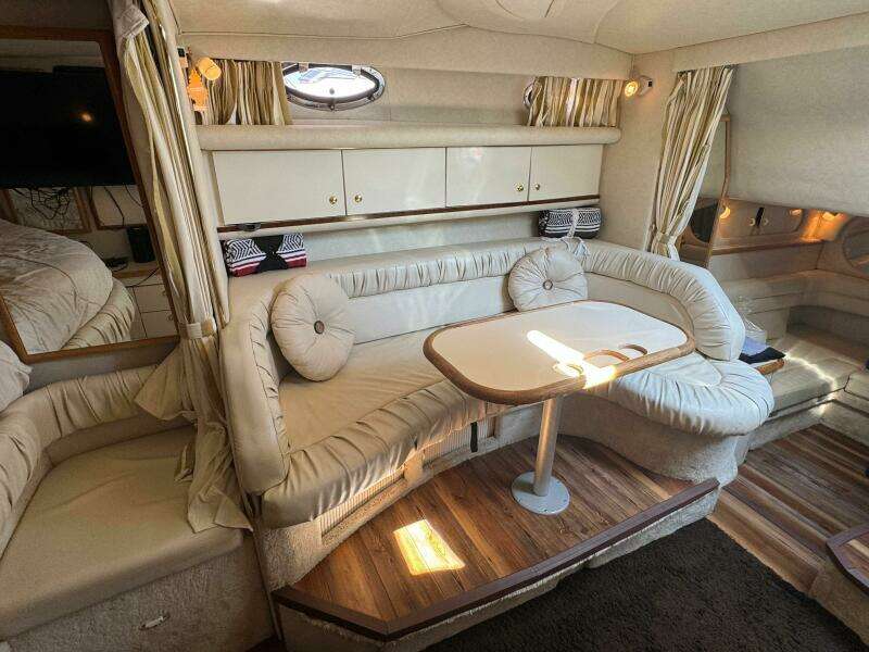 33ft Sea Ray Yacht For Sale