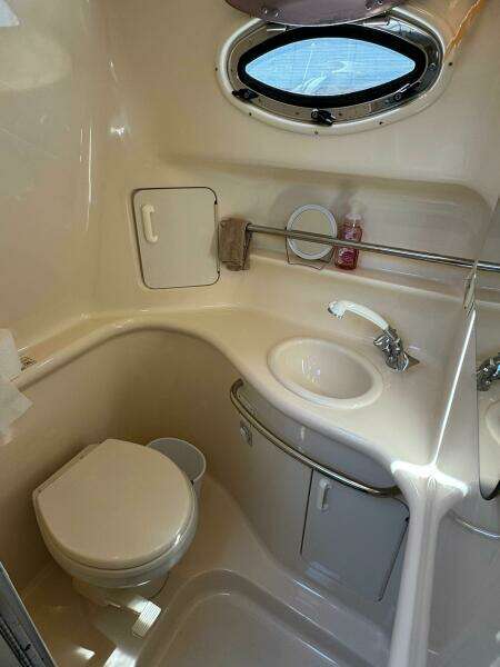 33ft Sea Ray Yacht For Sale