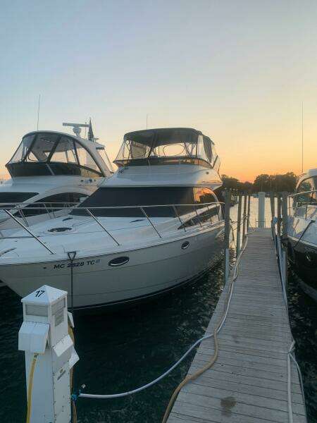 39ft Meridian Yacht For Sale