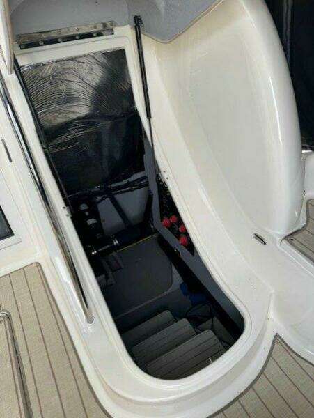 39ft Meridian Yacht For Sale