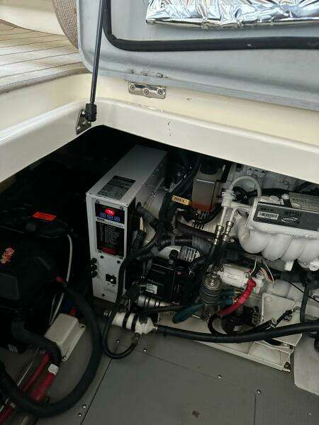 39ft Meridian Yacht For Sale