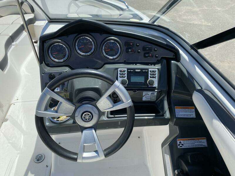 23ft Yamaha Boats Yacht For Sale