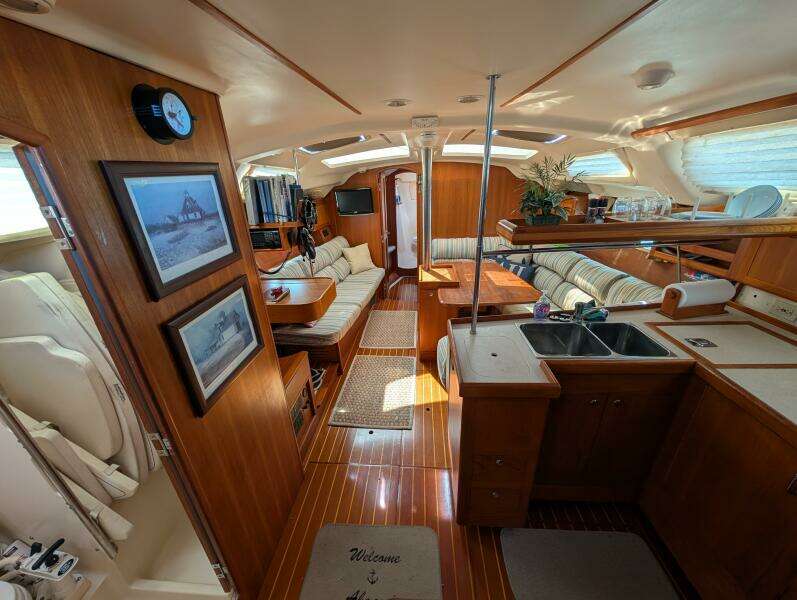 Zephyrus 41ft Hunter Yacht For Sale