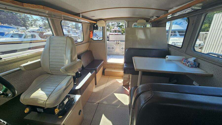 31ft Lifetimer Yacht For Sale