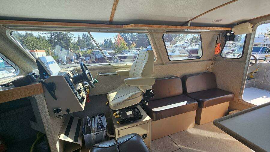 31ft Lifetimer Yacht For Sale