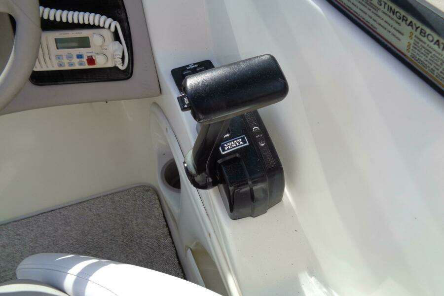 24ft Stingray Yacht For Sale