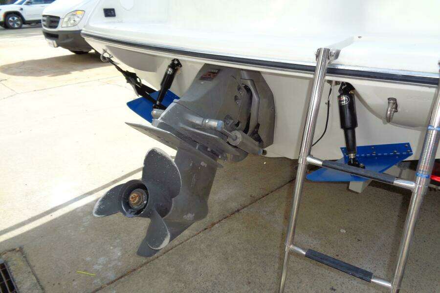 24ft Stingray Yacht For Sale