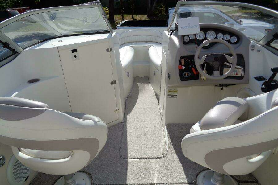 24ft Stingray Yacht For Sale