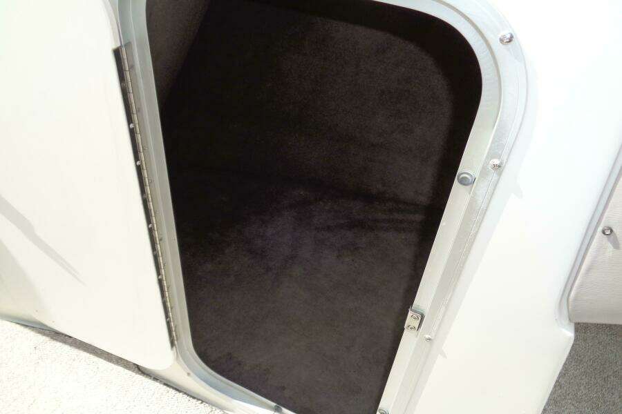 24ft Stingray Yacht For Sale