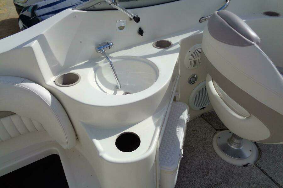 24ft Stingray Yacht For Sale