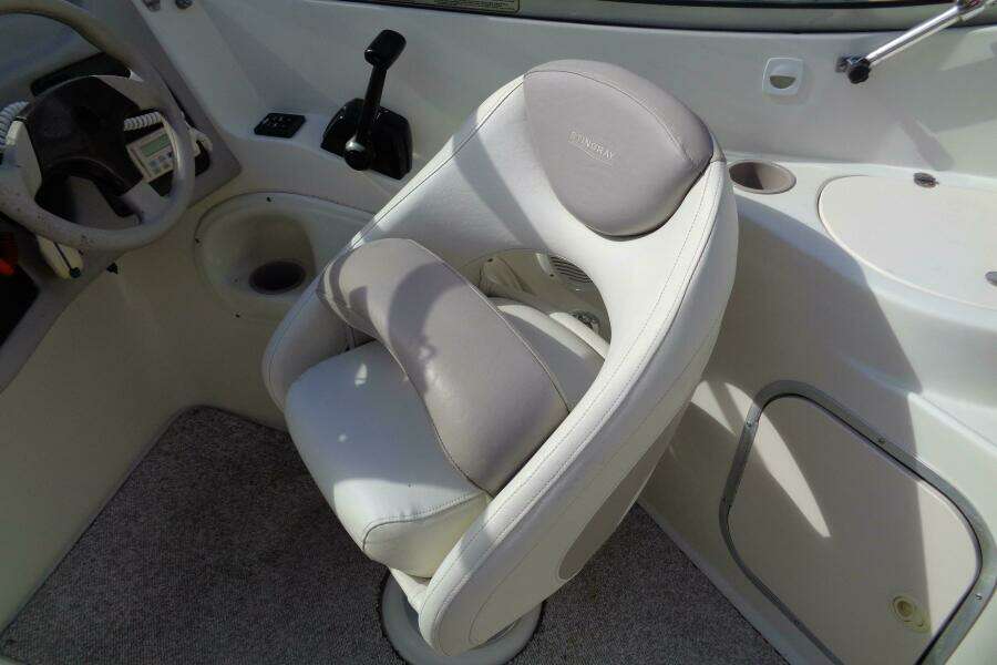 24ft Stingray Yacht For Sale