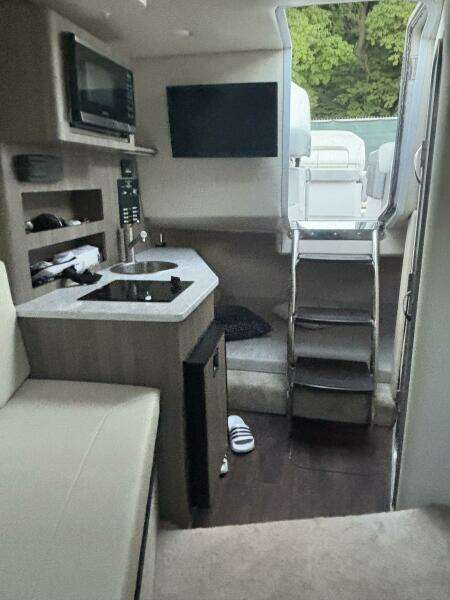 27ft Regal Yacht For Sale