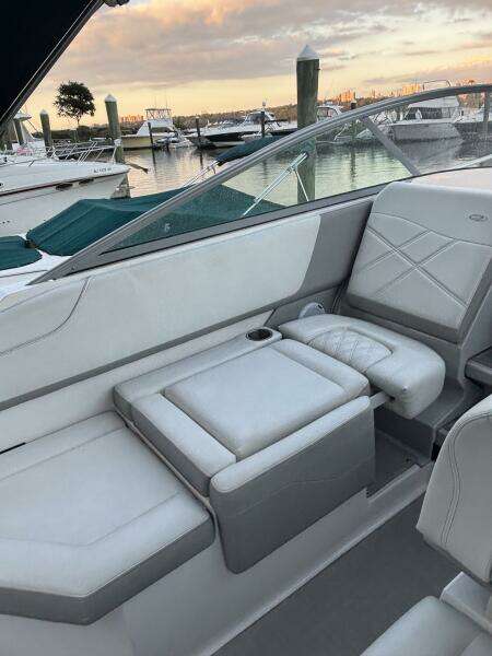 27ft Regal Yacht For Sale